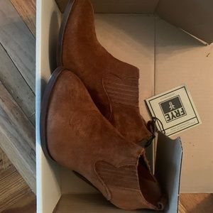 Frye Ileana Shootie NEW with tags